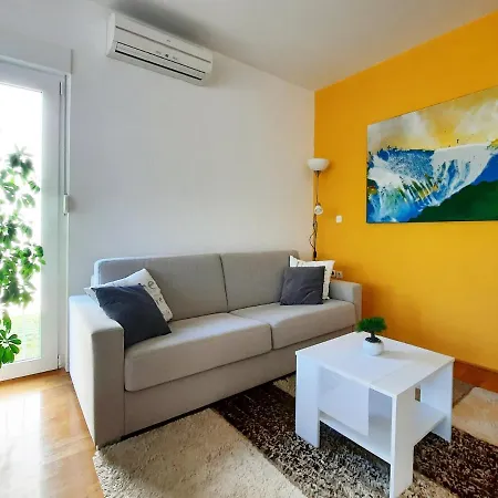 Violetta-punta Apartment