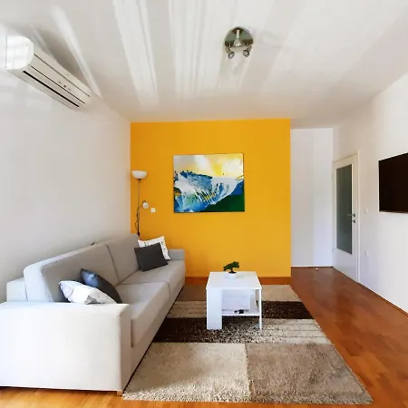 Apartment Violetta-punta *