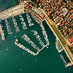 Violetta-punta Апартаменты *